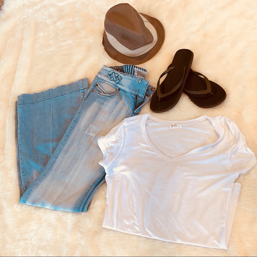 JAK&RAE FLARED JEANS, UEC, worn 1 time!  30x33.